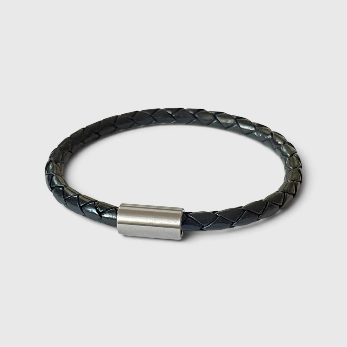 Bracelet homme en cuir tressé noir avec fermoir cylindrique aimanté en acier inoxydable