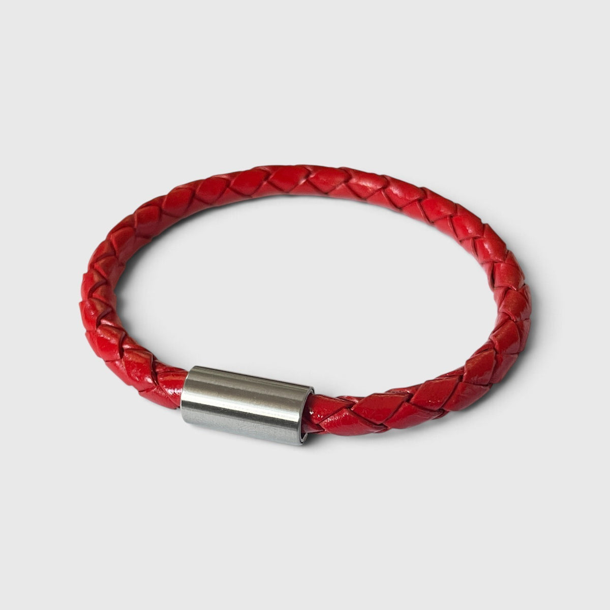 Bracelet homme en cuir tressé rouge avec fermoir cylindrique aimanté en acier inoxydable