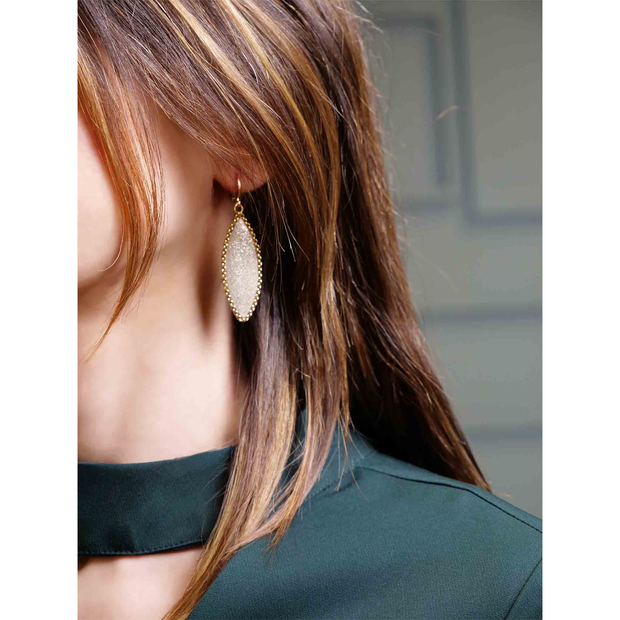 boucles d'oreilles forme épi cuir champagne pailleté argent