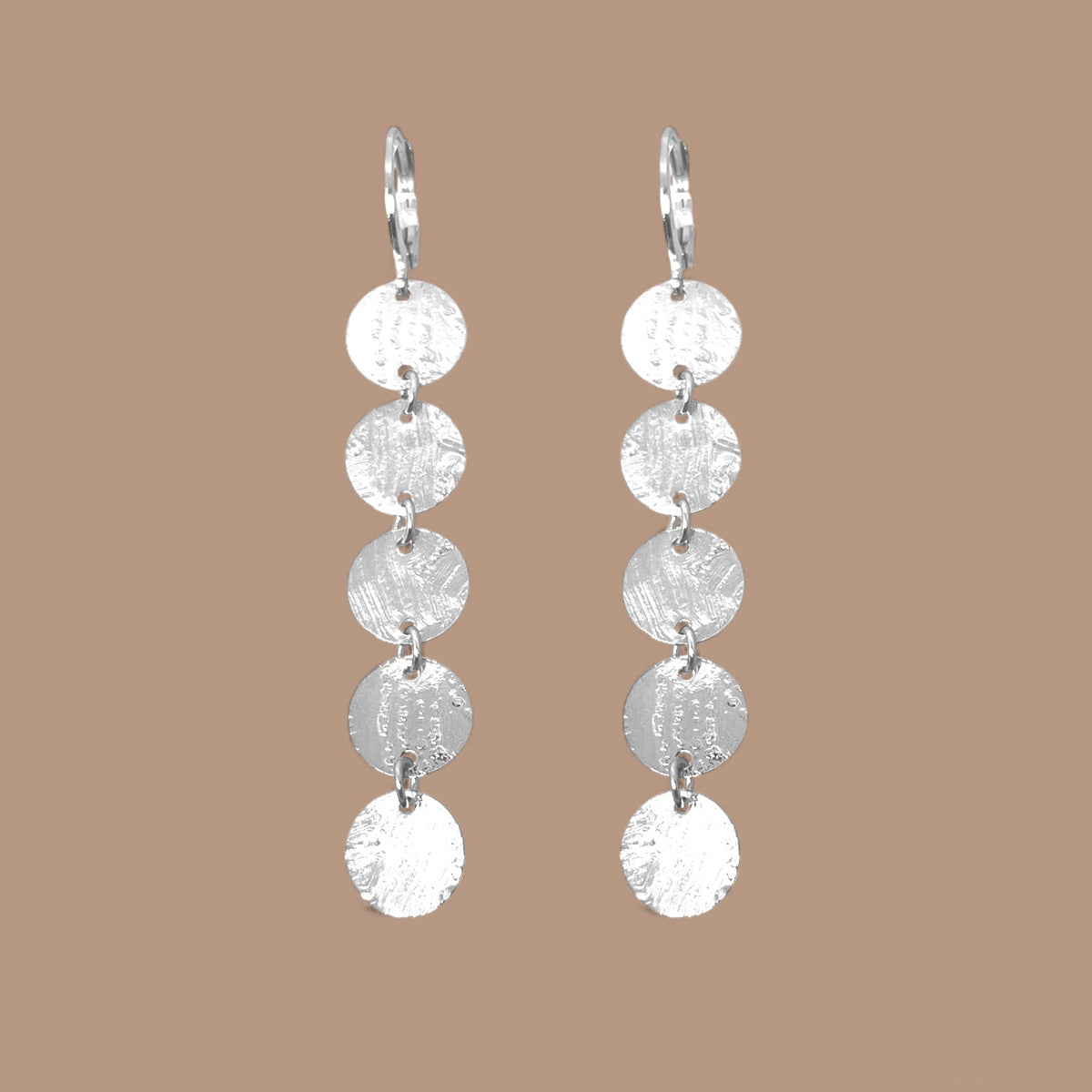 Boucles D'oreilles Pendantes Longues Couleur Argent - Bijou Fantaisie Numéro 2194 - Occasion En Parfait état