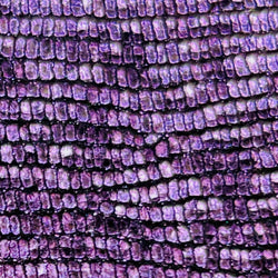 Cuir violet brillant façon serpent