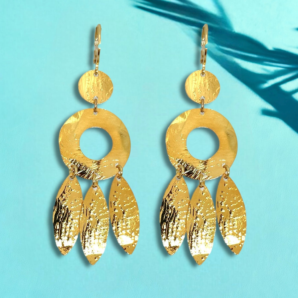 Boucles D'oreilles Longues Pendantes En Métal Doré - Fermoir Dormeuse, Occasion