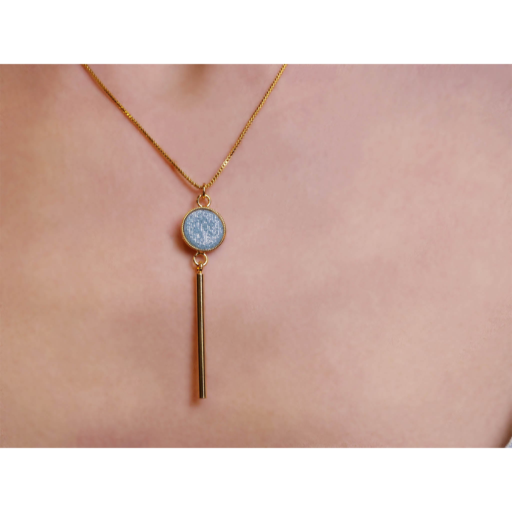 collier fin doré cuir chaîne maille carrée ajustable topaze pailleté