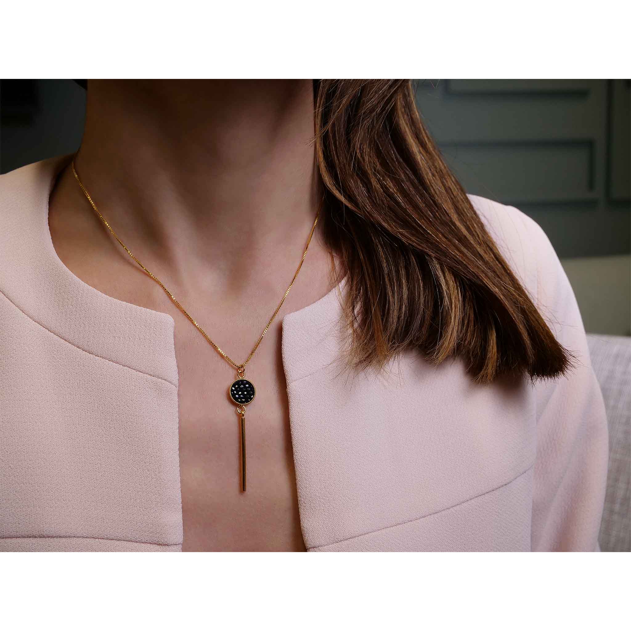 collier fin doré cuir chaîne maille carrée ajustable noir grainé