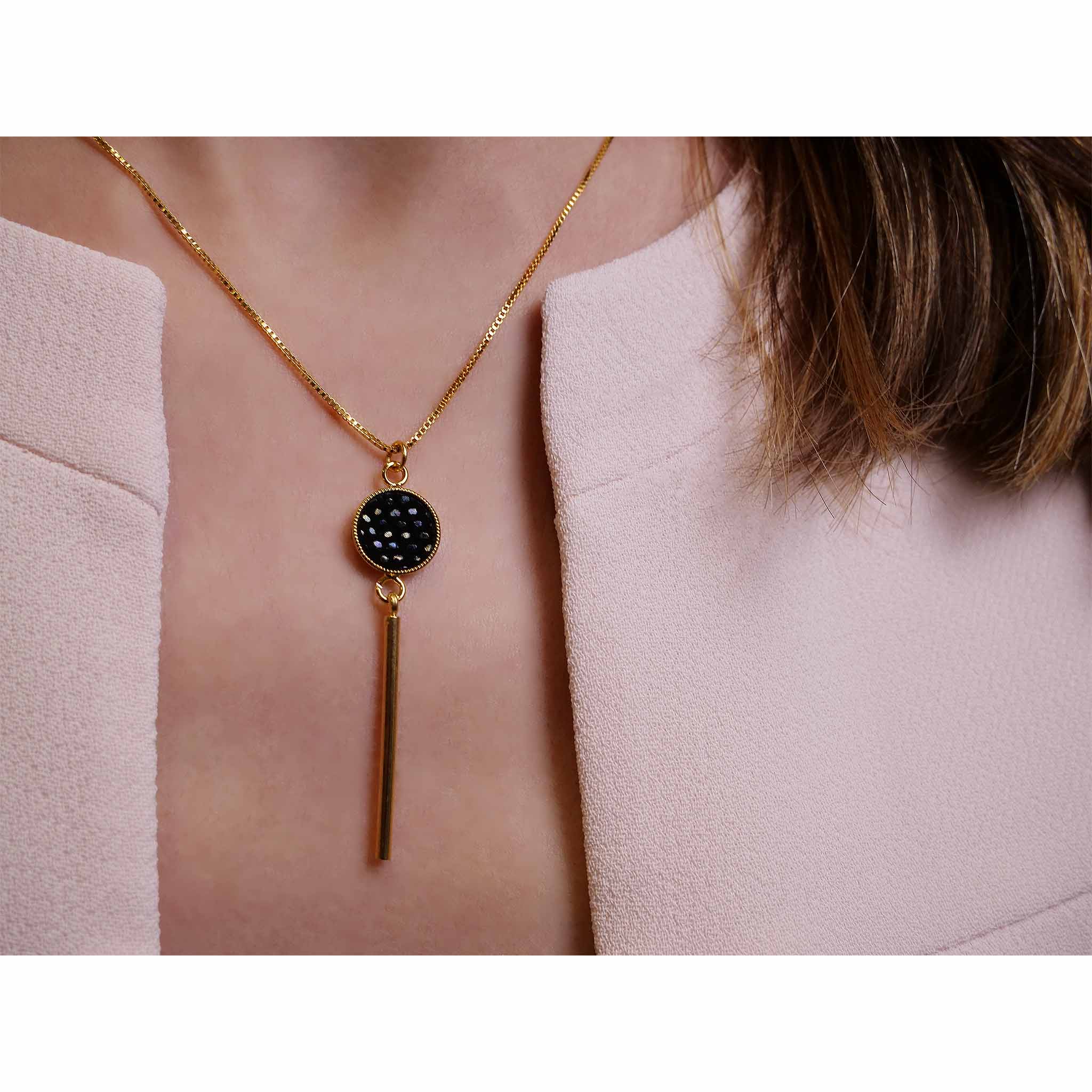 collier fin doré cuir chaîne maille carrée ajustable noir grainé