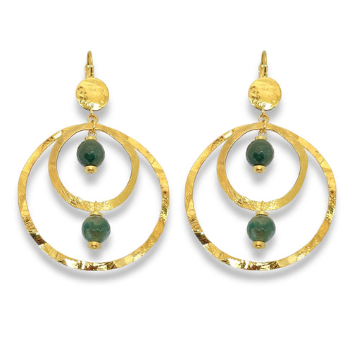 Paire de Grandes boucles d'oreilles créoles dorées pendantes longues, style créoles, avec double anneau en métal martelé doré à l'or fin et perles en agate indienne vertes