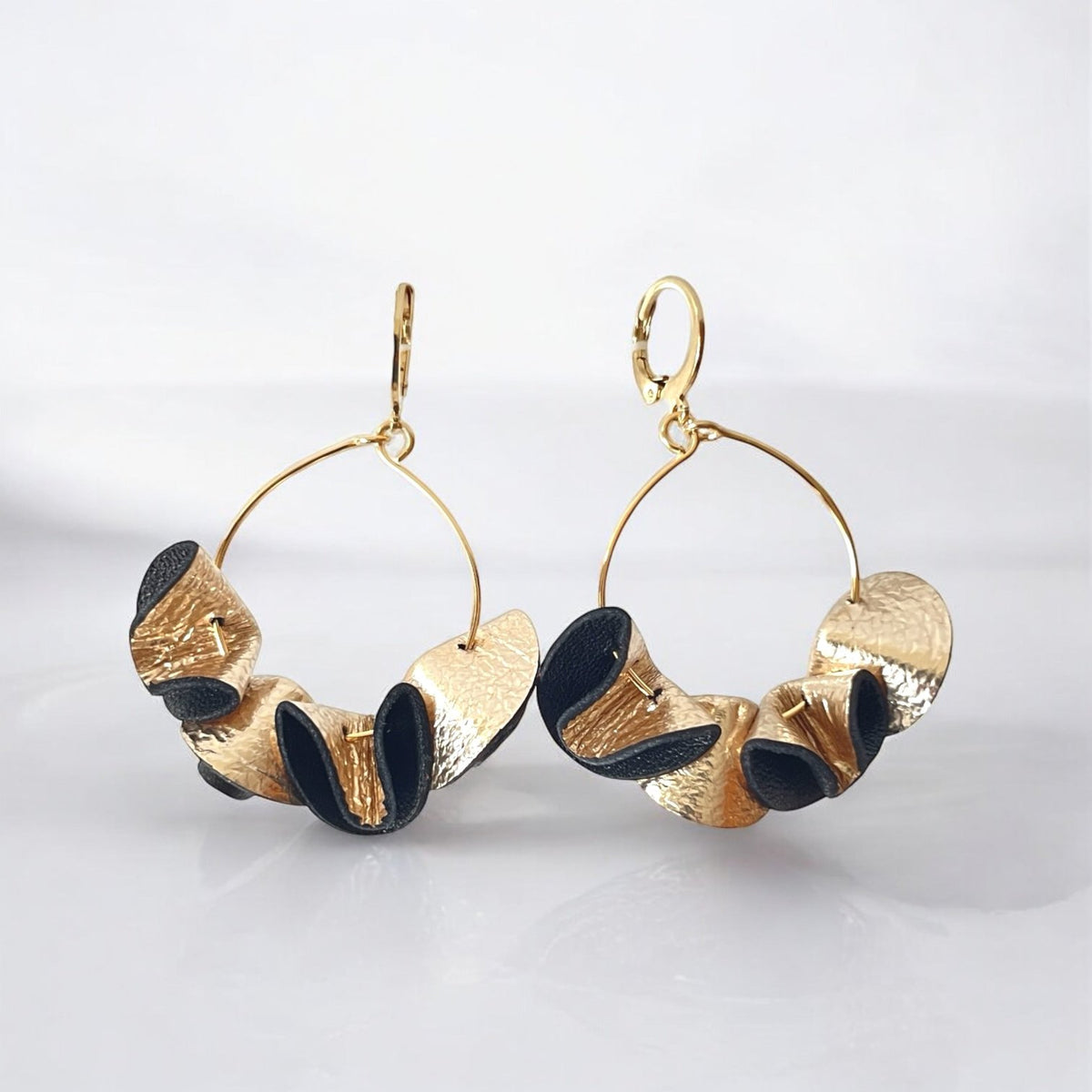 Boucles D'oreilles Créoles Vintage En Métal émaillé Noir - Modèle F6 - Occasion