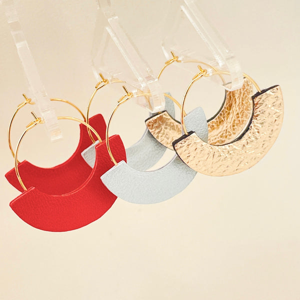 Mezzaluna leather hoop earrings